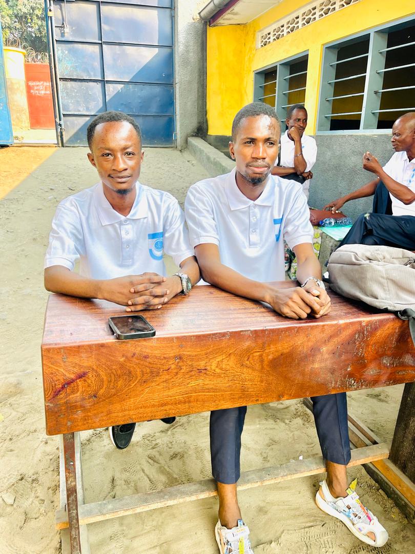 Équipe Pédagogique — Des enseignants passionnés et qualifiés — Complexe Scolaire Saint François Xavier
