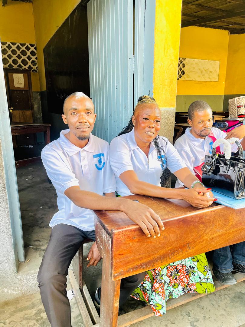 Esprit d'Équipe — Travail en équipe pour l'excellence scolaire — Complexe Scolaire Saint François Xavier